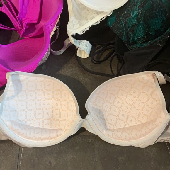 Victoria secret push up bras all 34 DD - Picture 5 of 6